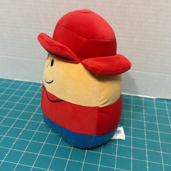 SquishMallows Peanuts Charlie Brown 8 Inch Plush Toy - Picture 3 of 8